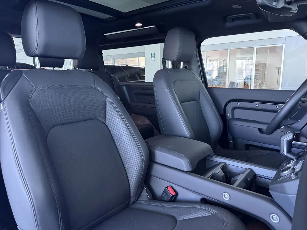 Land Rover Defender usata a Messina (8)