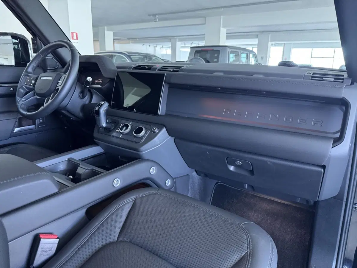 Land Rover Defender usata a Messina (9)