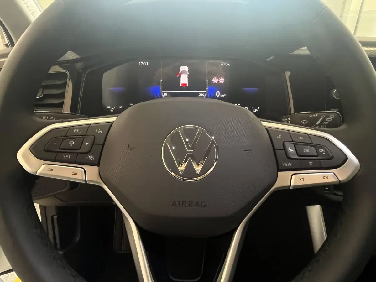 Volkswagen Taigo nuova a Benevento (8)