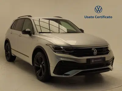 Volkswagen Tiguan 1.4 TSI eHYBRID DSG R-Line del 2023 usata a Benevento