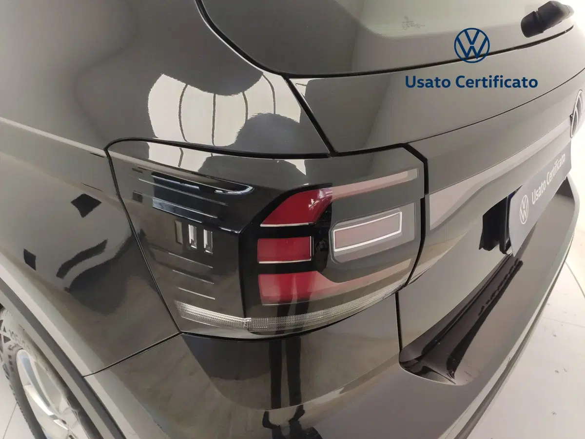 Volkswagen T-Cross usata a Benevento (11)