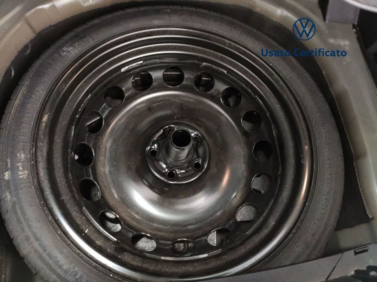 Volkswagen T-Cross usata a Benevento (13)