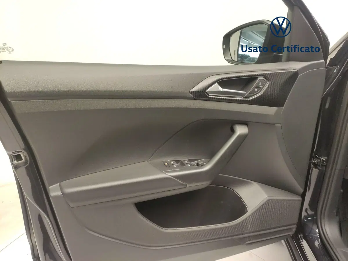 Volkswagen T-Cross usata a Benevento (14)