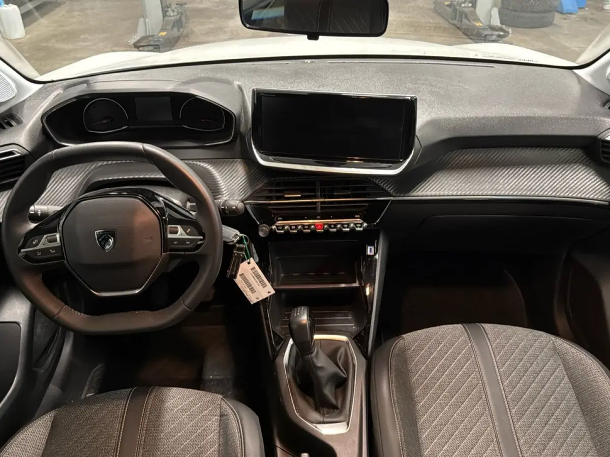 Peugeot 208 usata a Pordenone (11)