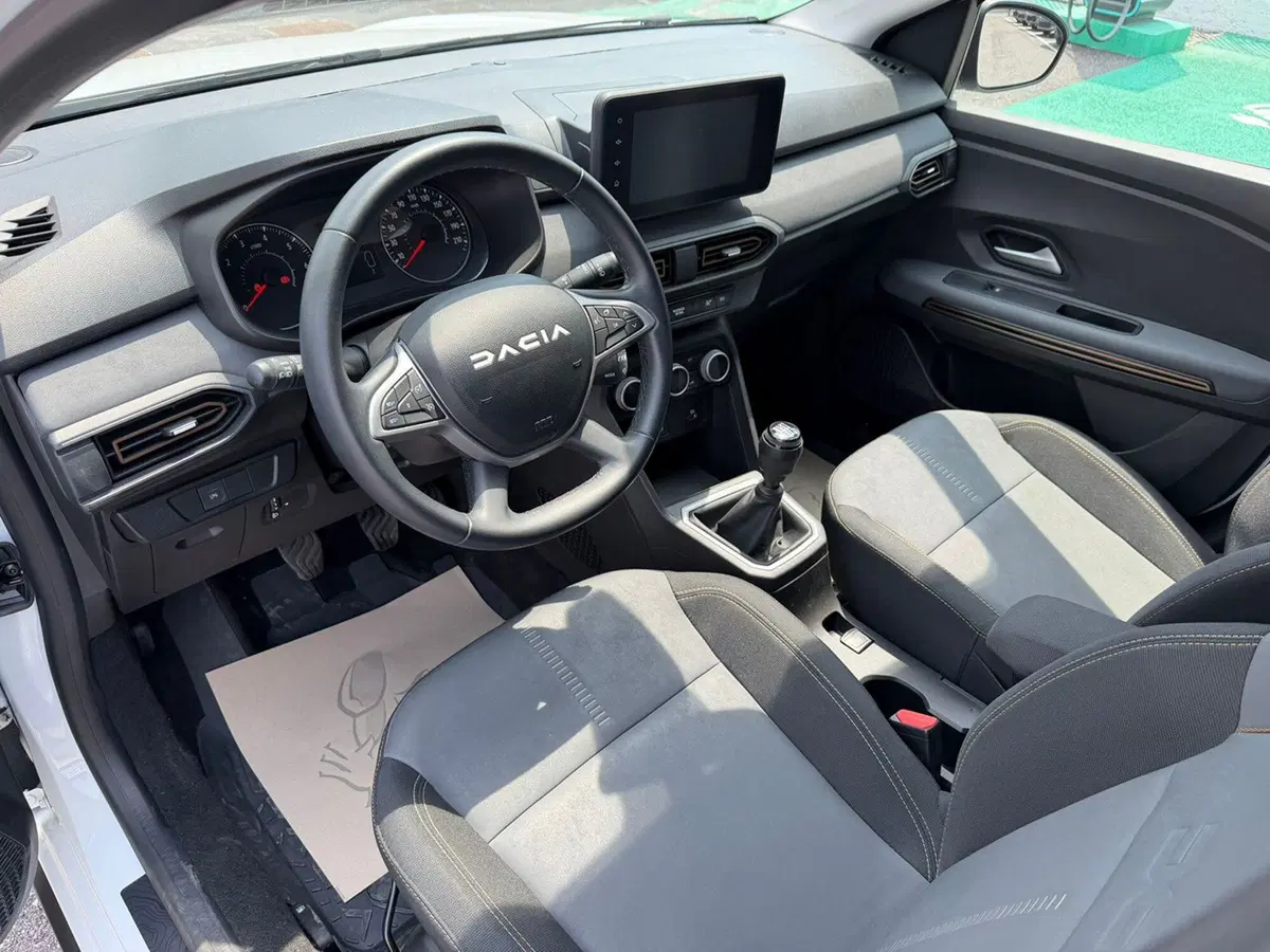 Dacia Jogger usata a Brescia (14)