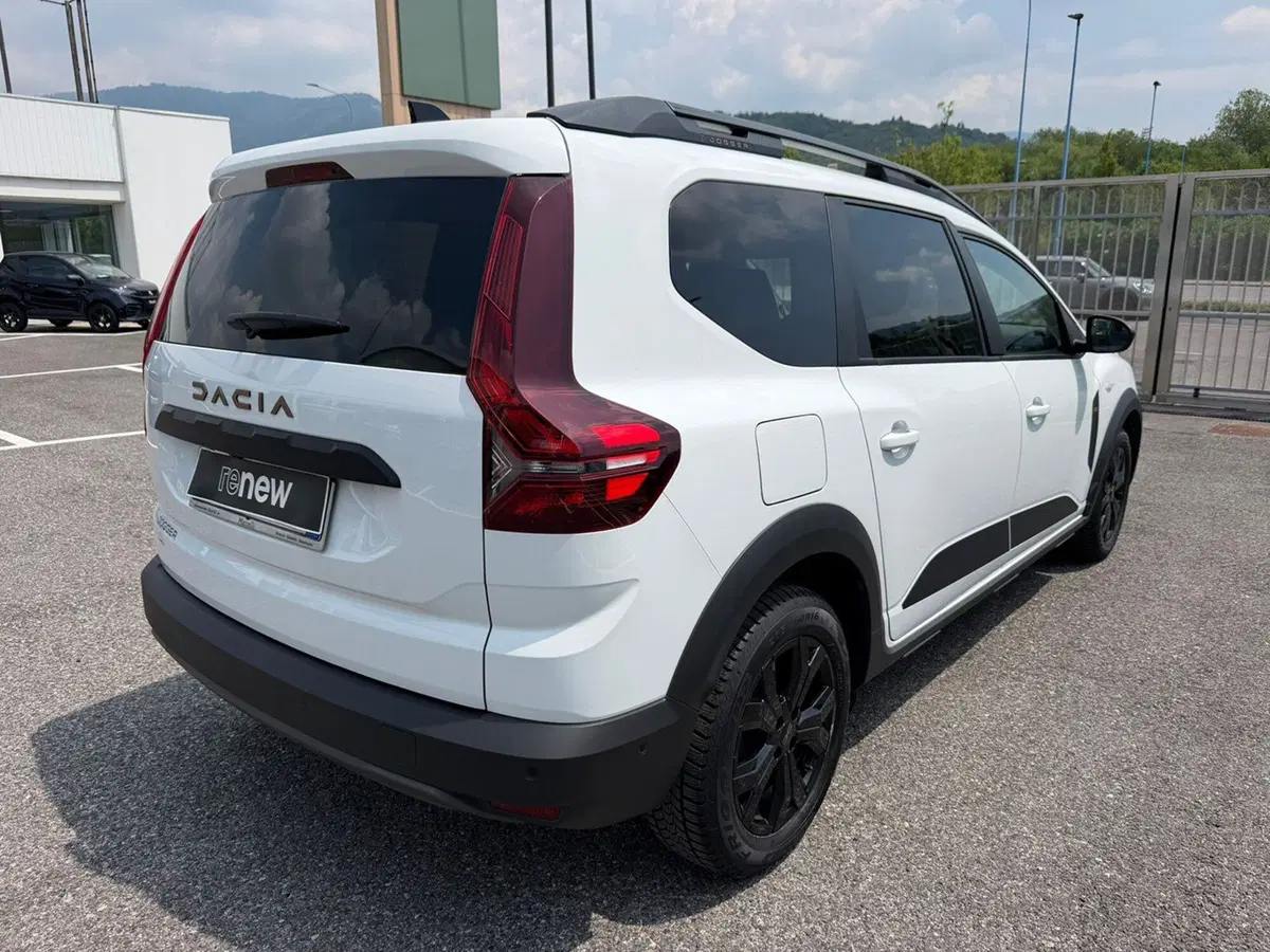 Dacia Jogger usata a Brescia (3)