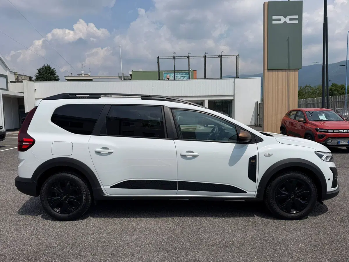 Dacia Jogger usata a Brescia (5)