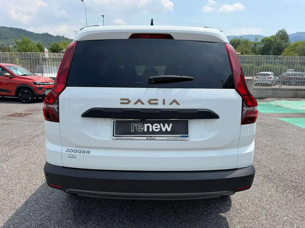 Dacia Jogger usata a Brescia (8)