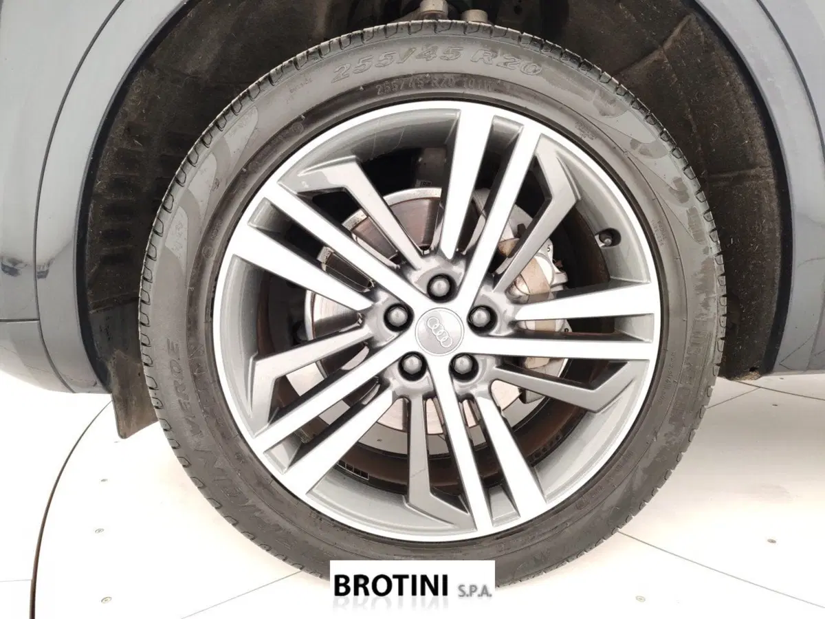 Audi Q5 usata a Massa-Carrara (6)