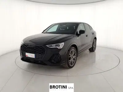 Audi Q3 Sportback 35 TDI quattro S tronic S line edition del 2023 usata a Massa