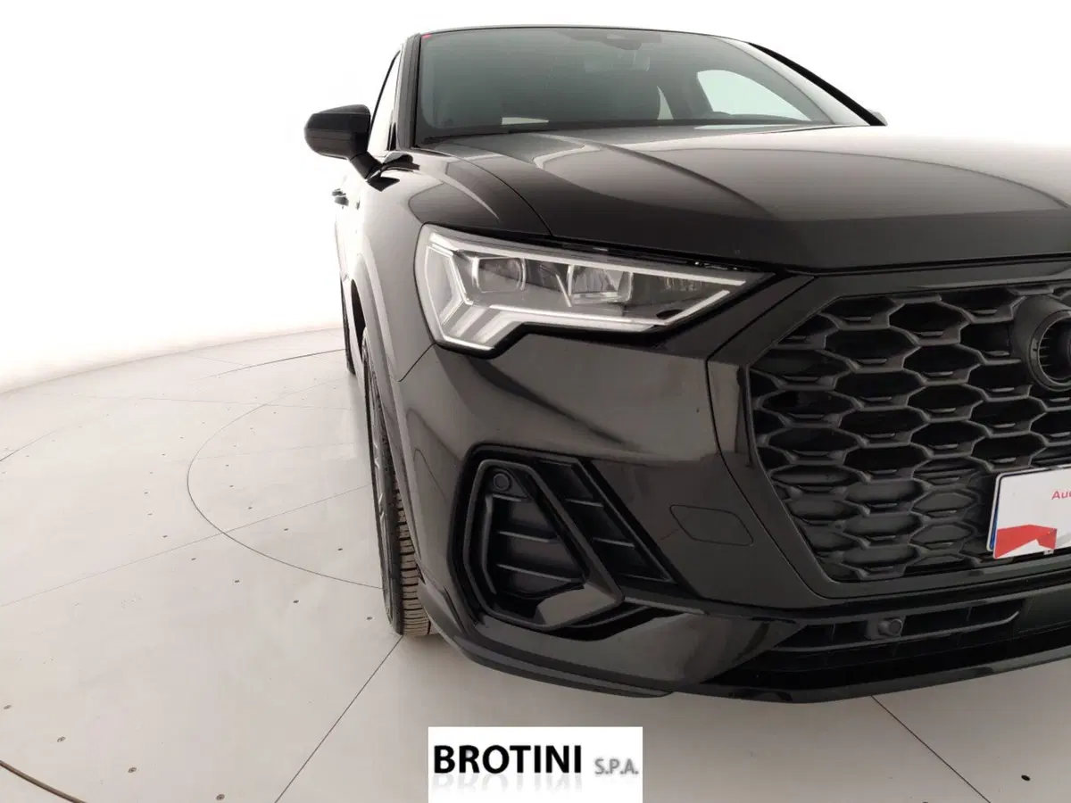 Audi Q3 Sportback usata a Massa-Carrara (5)