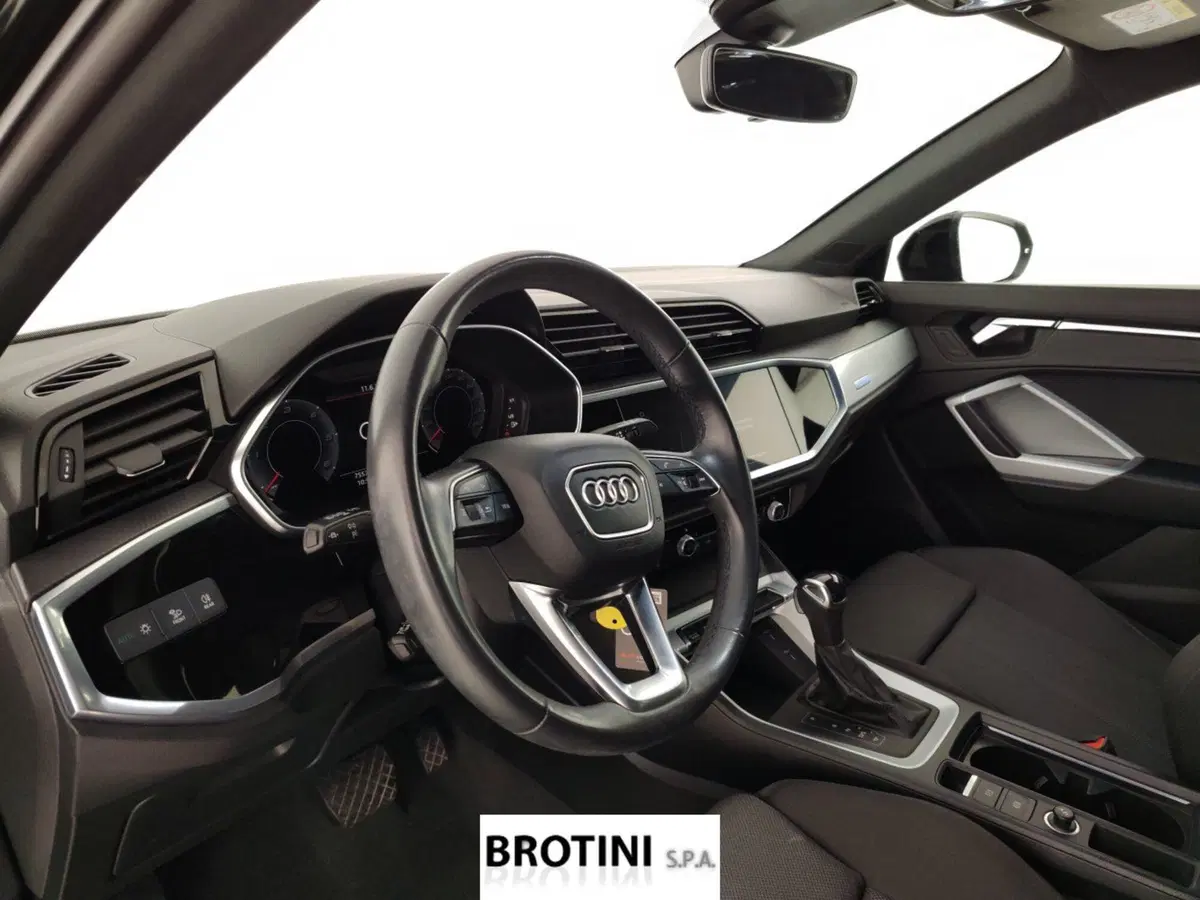 Audi Q3 Sportback usata a Massa-Carrara (8)