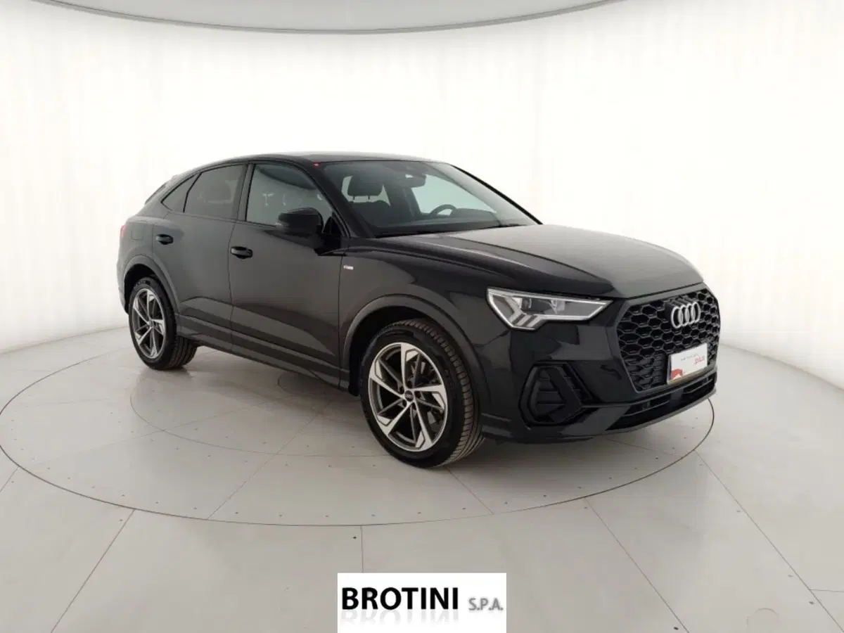 Audi Q3 Sportback usata a Massa-Carrara (4)