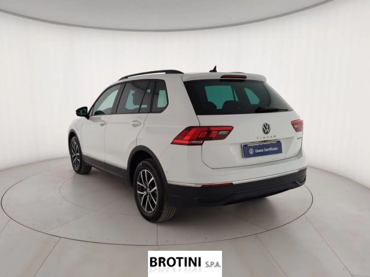 Volkswagen Tiguan usata a Massa-Carrara (2)
