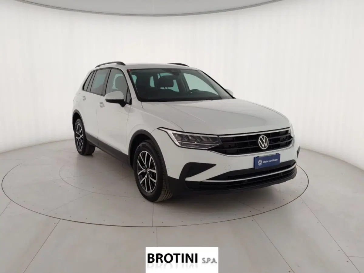 Volkswagen Tiguan usata a Massa-Carrara (4)