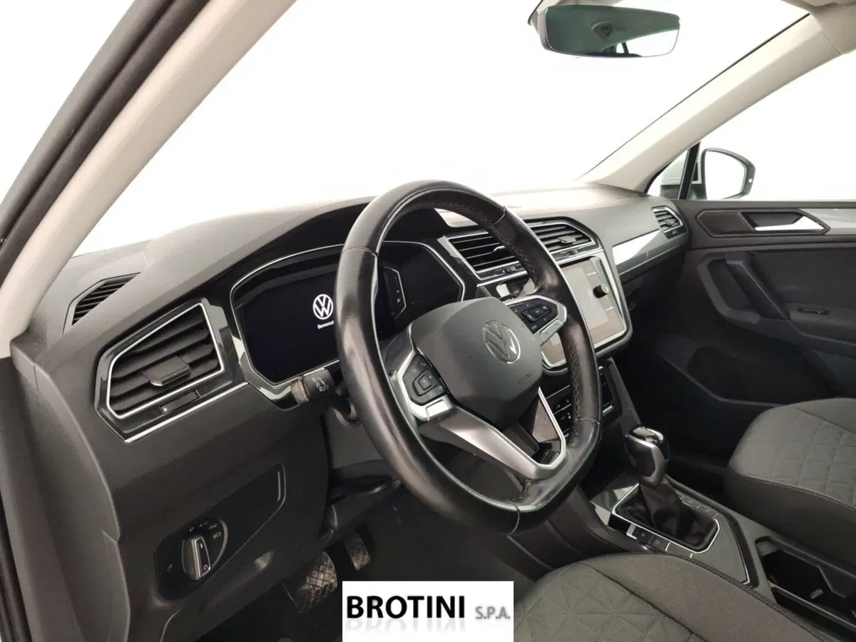 Volkswagen Tiguan usata a Massa-Carrara (7)