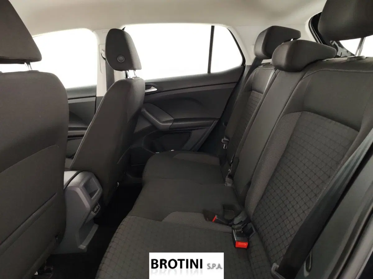 Volkswagen T-Cross usata a Massa-Carrara (10)