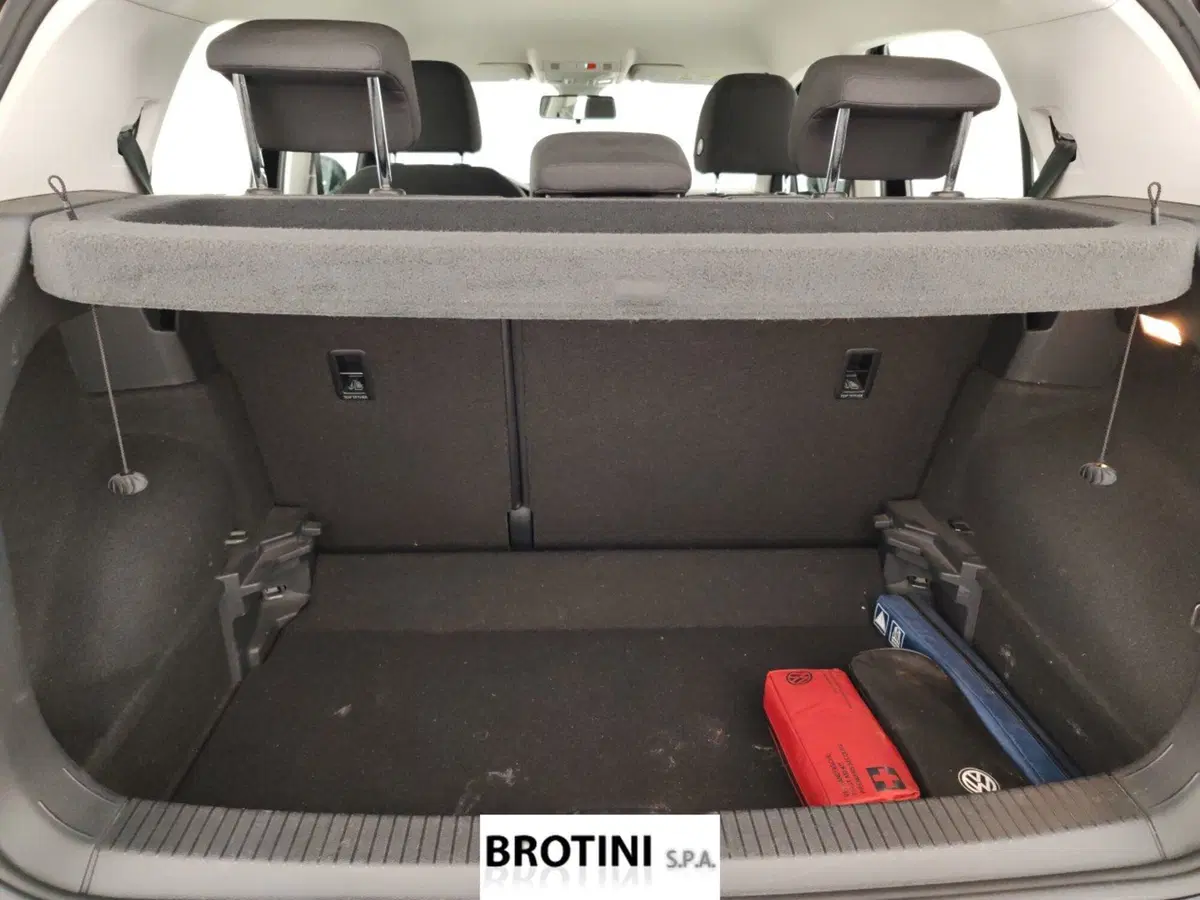 Volkswagen T-Cross usata a Massa-Carrara (15)