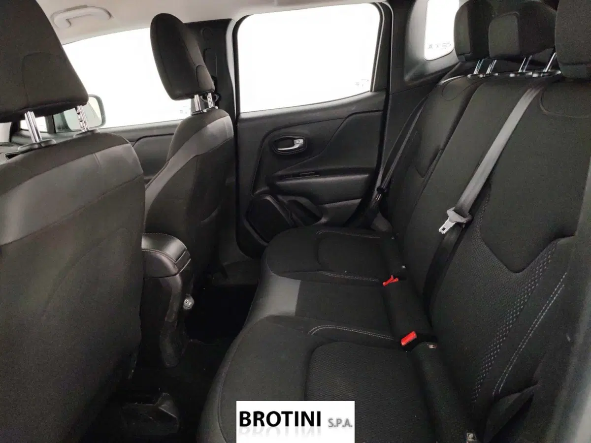 Jeep Renegade usata a Massa-Carrara (10)