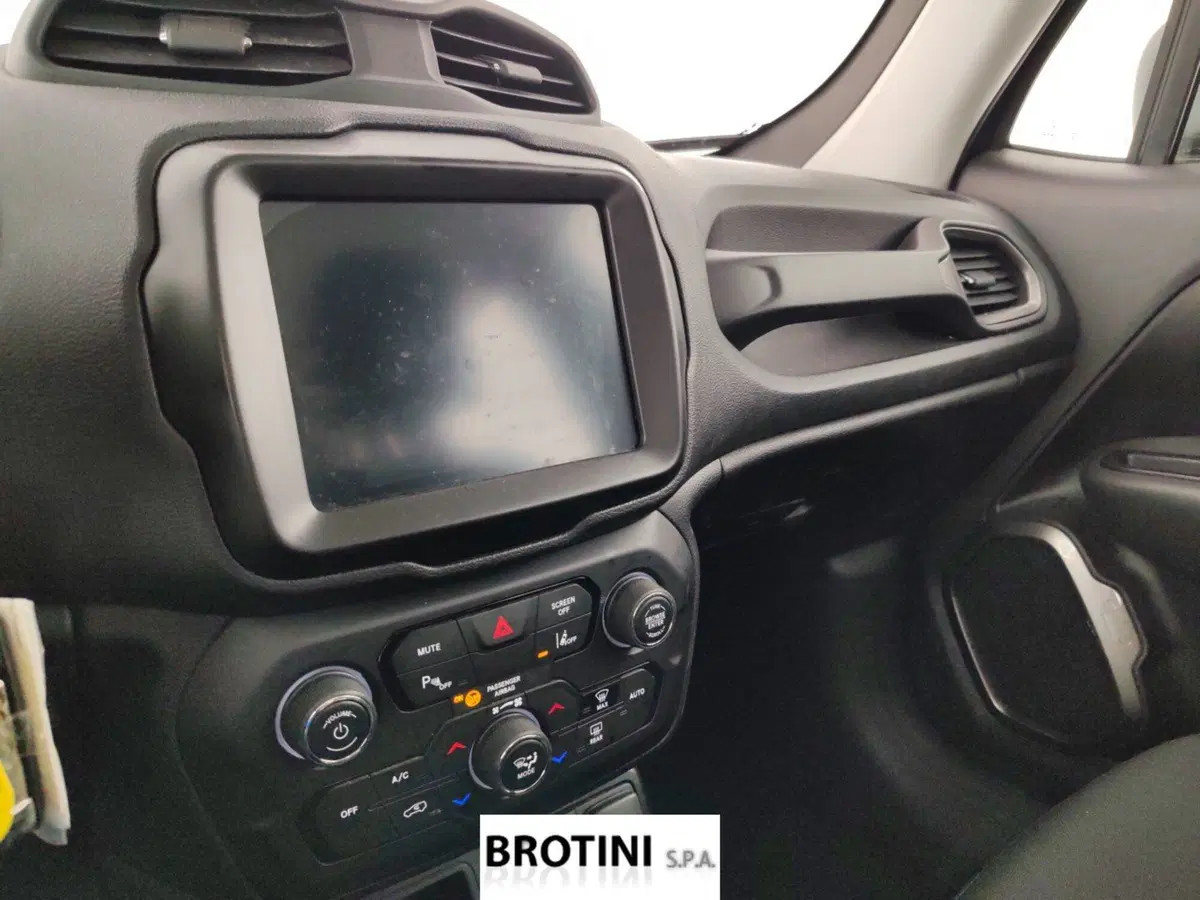 Jeep Renegade usata a Massa-Carrara (12)