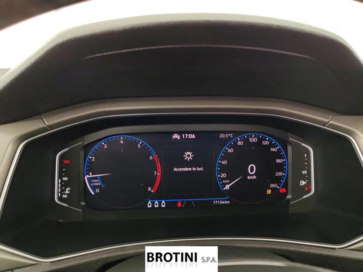 Volkswagen T-Roc usata a Massa-Carrara (12)