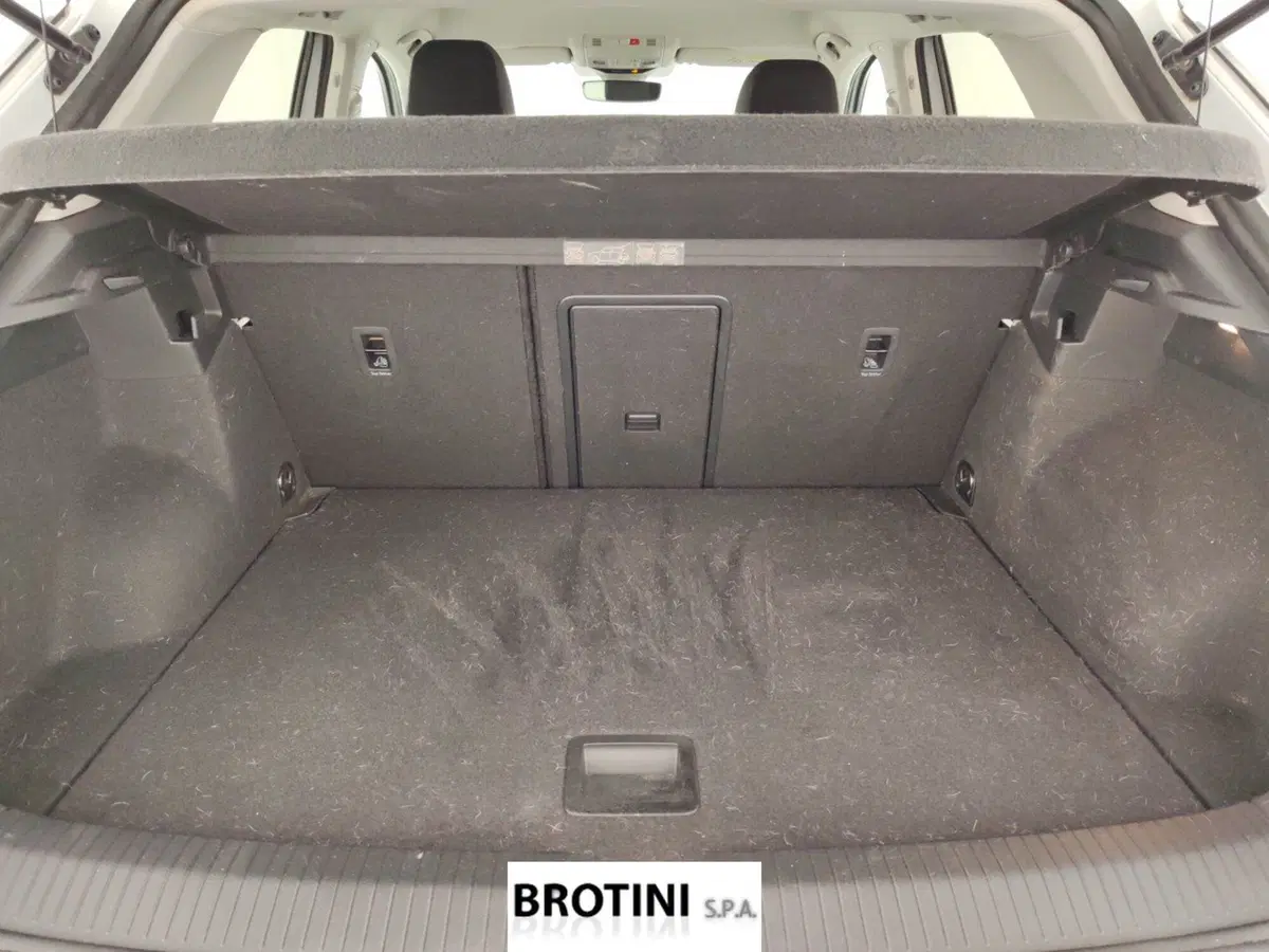 Volkswagen T-Roc usata a Massa-Carrara (14)