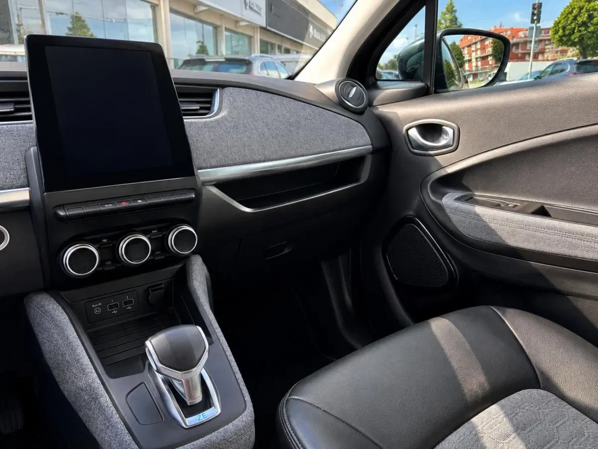 Renault Zoe usata a Rimini (8)