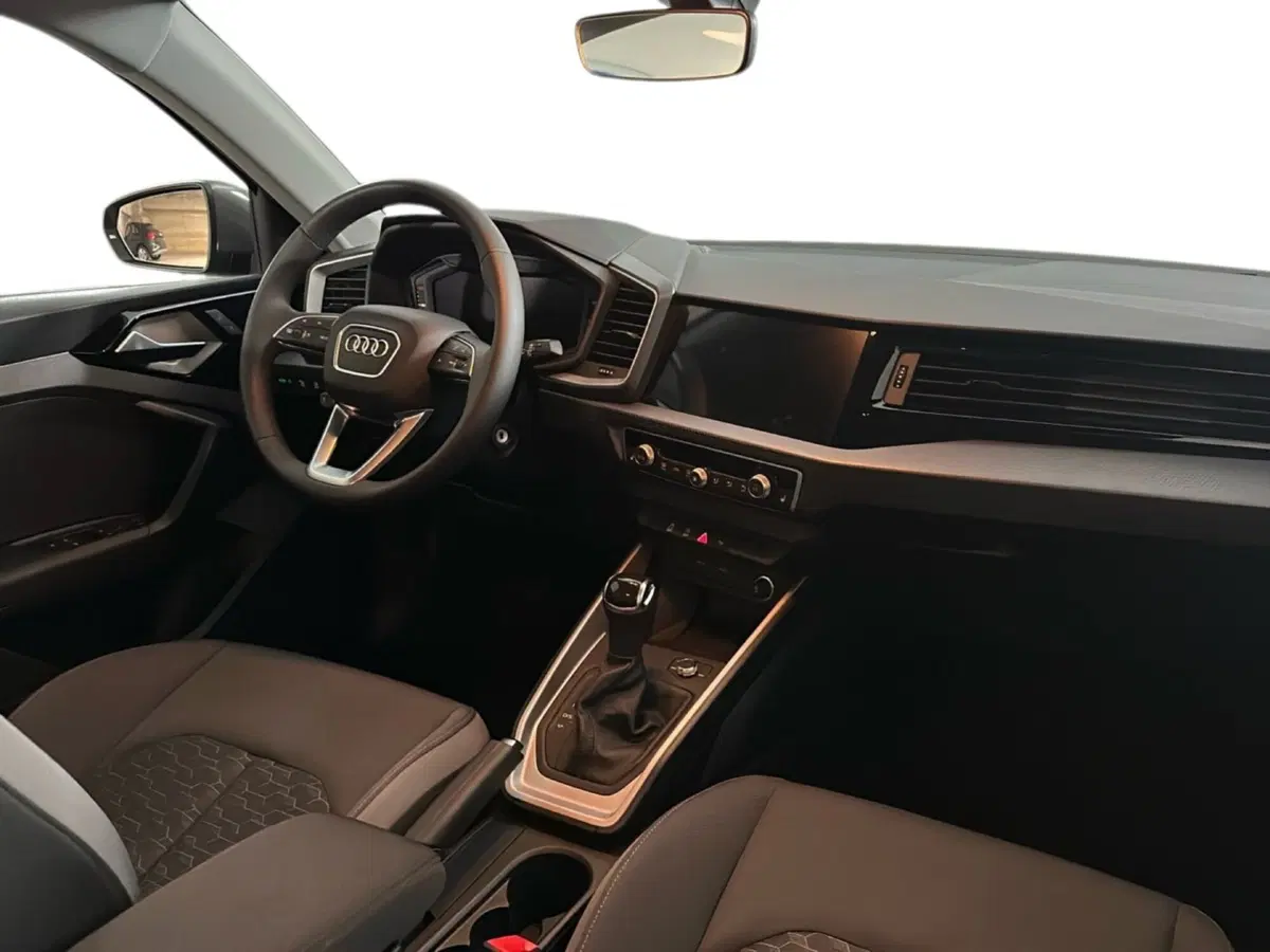 Audi A1 allstreet usata a Napoli (10)