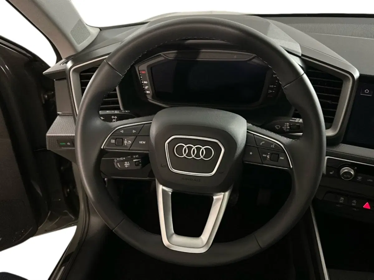 Audi A1 allstreet usata a Napoli (11)