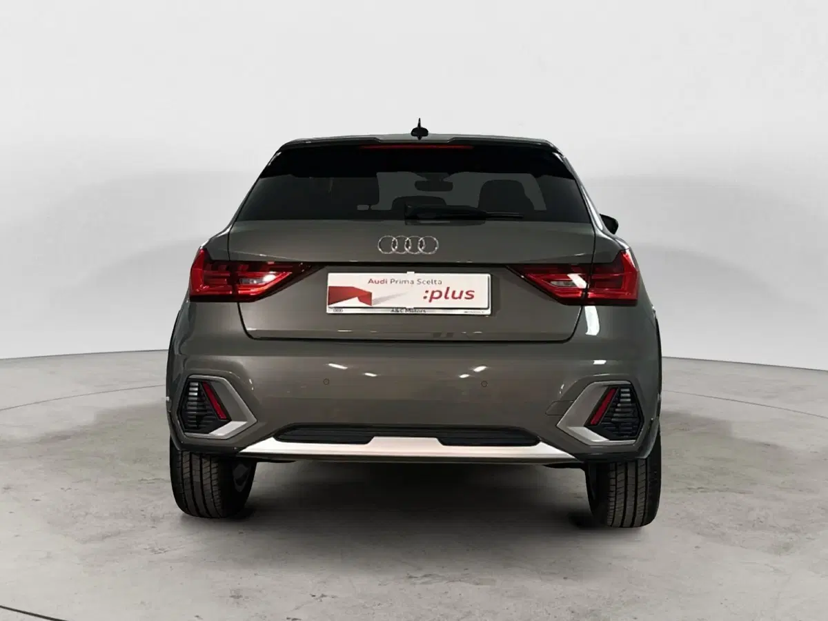 Audi A1 allstreet usata a Napoli (6)