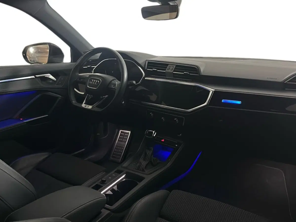 Audi Q3 Sportback usata a Napoli (10)