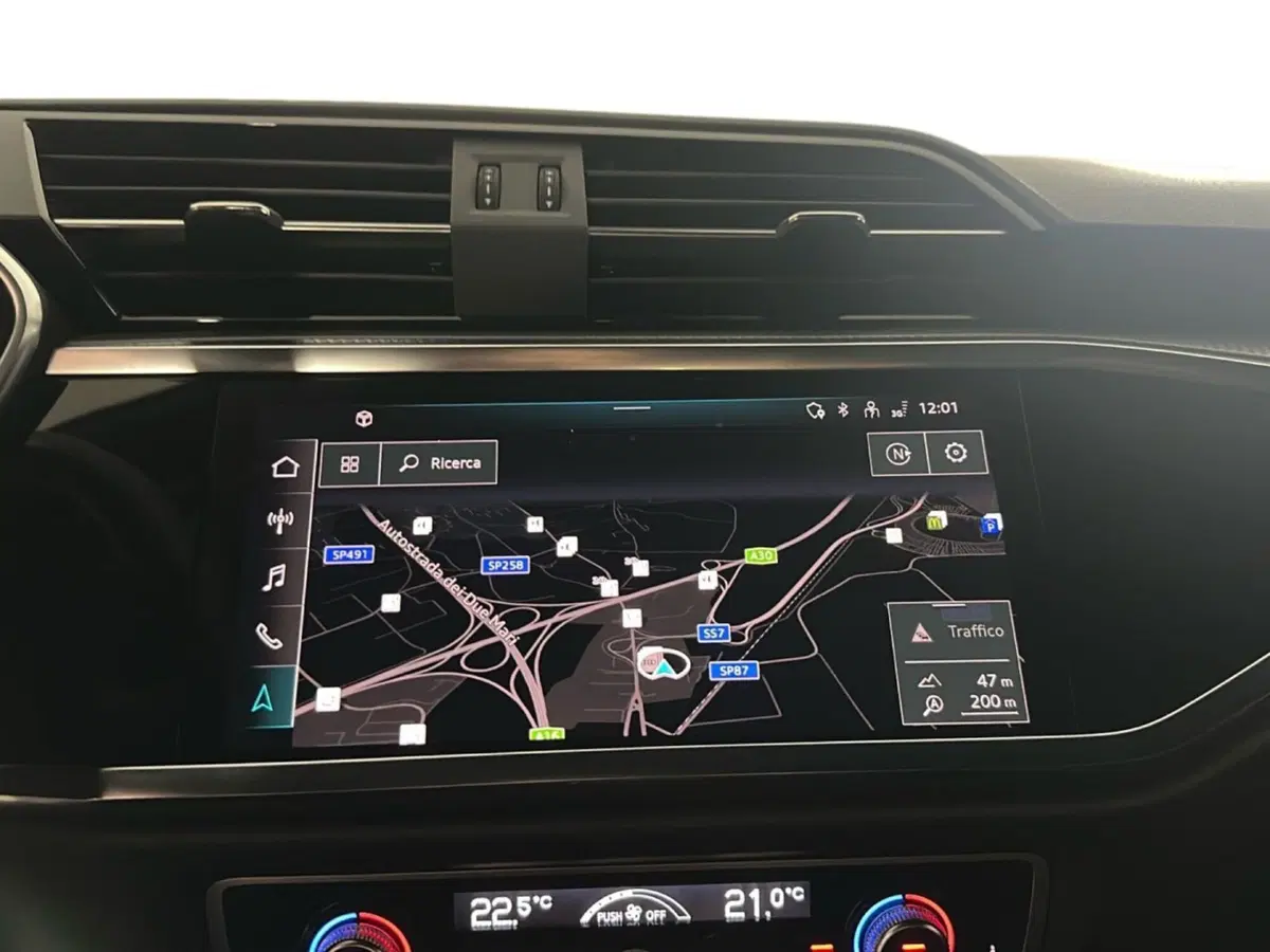 Audi Q3 Sportback usata a Napoli (14)