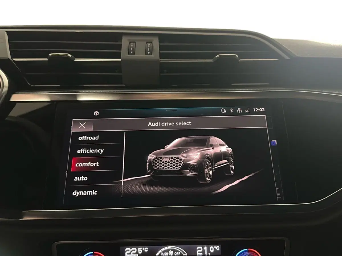 Audi Q3 Sportback usata a Napoli (15)