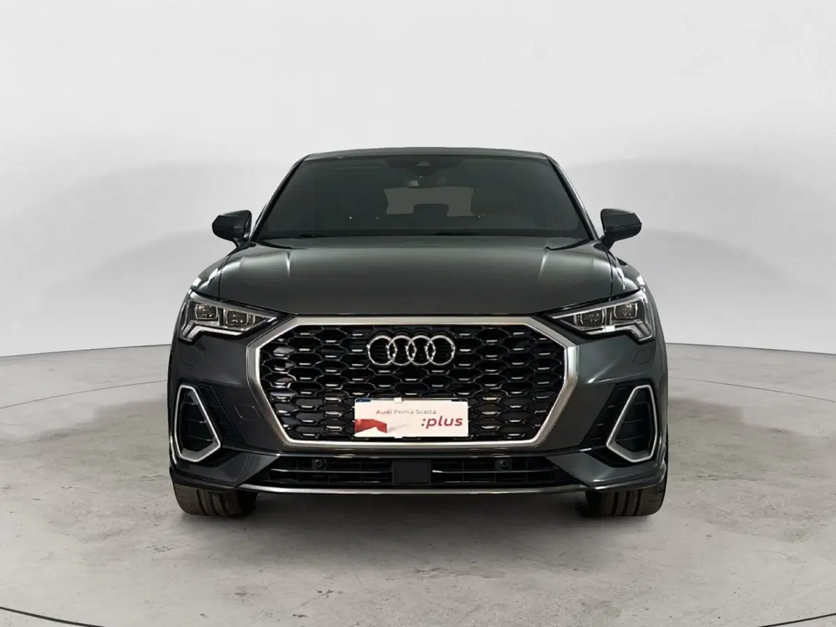 Audi Q3 Sportback usata a Napoli (2)