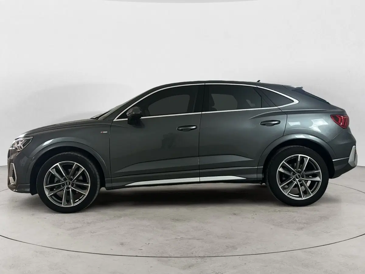 Audi Q3 Sportback usata a Napoli (3)