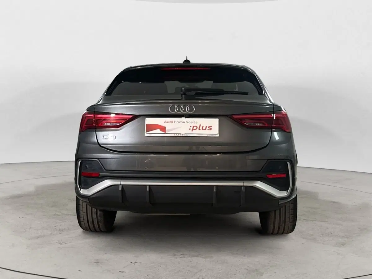Audi Q3 Sportback usata a Napoli (6)