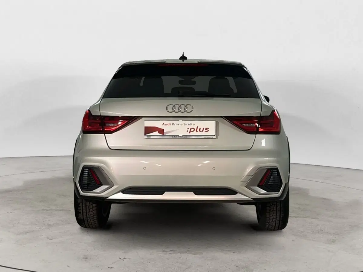 Audi A1 allstreet usata a Napoli (6)
