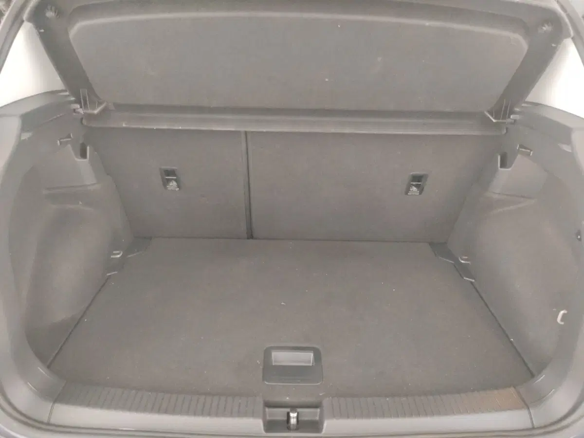 Volkswagen T-Cross usata a Napoli (11)
