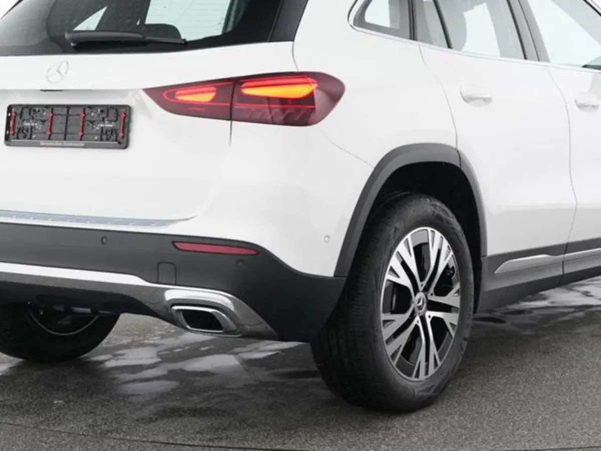 Mercedes-Benz GLA SUV usata a Milano (10)