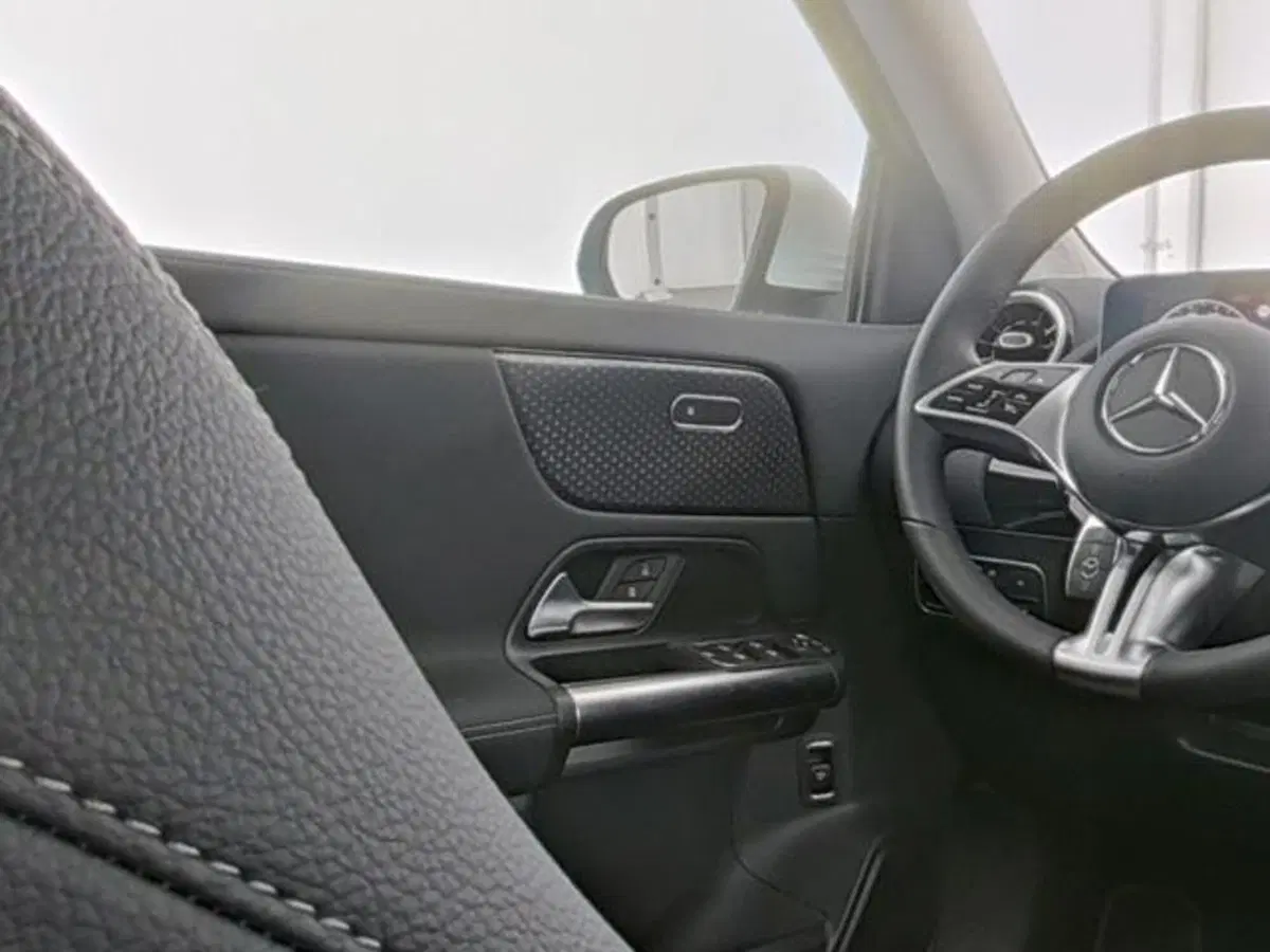 Mercedes-Benz GLA SUV usata a Milano (8)