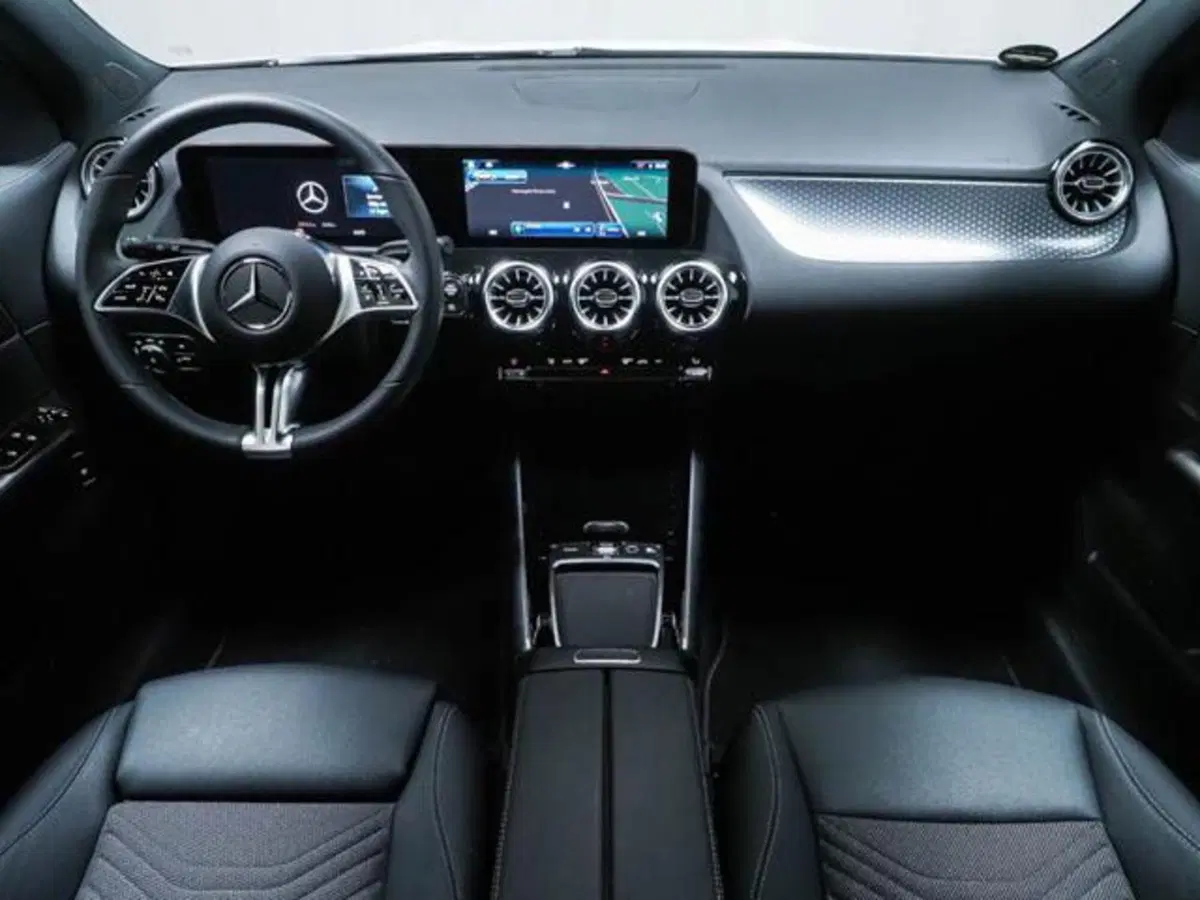Mercedes-Benz GLA SUV usata a Milano (6)