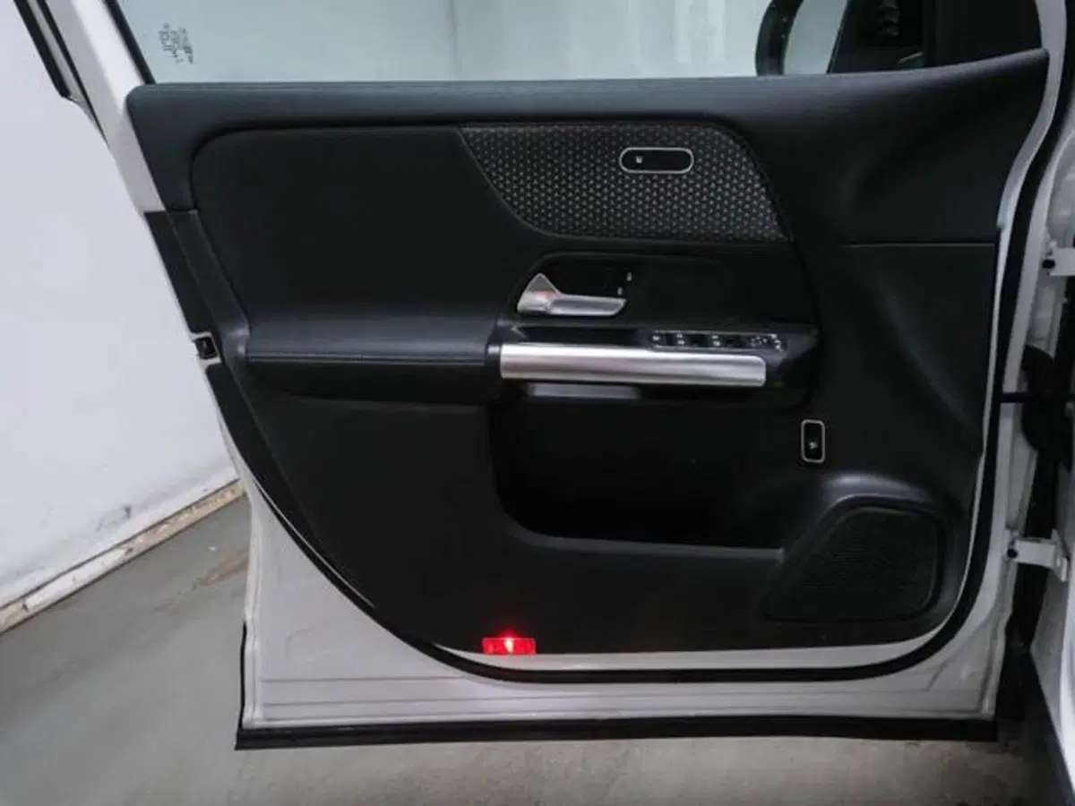 Mercedes-Benz GLA SUV usata a Milano (9)