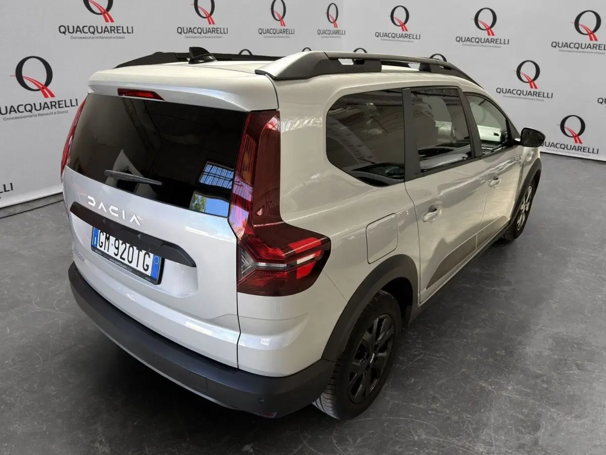 Dacia Jogger usata a Milano (4)