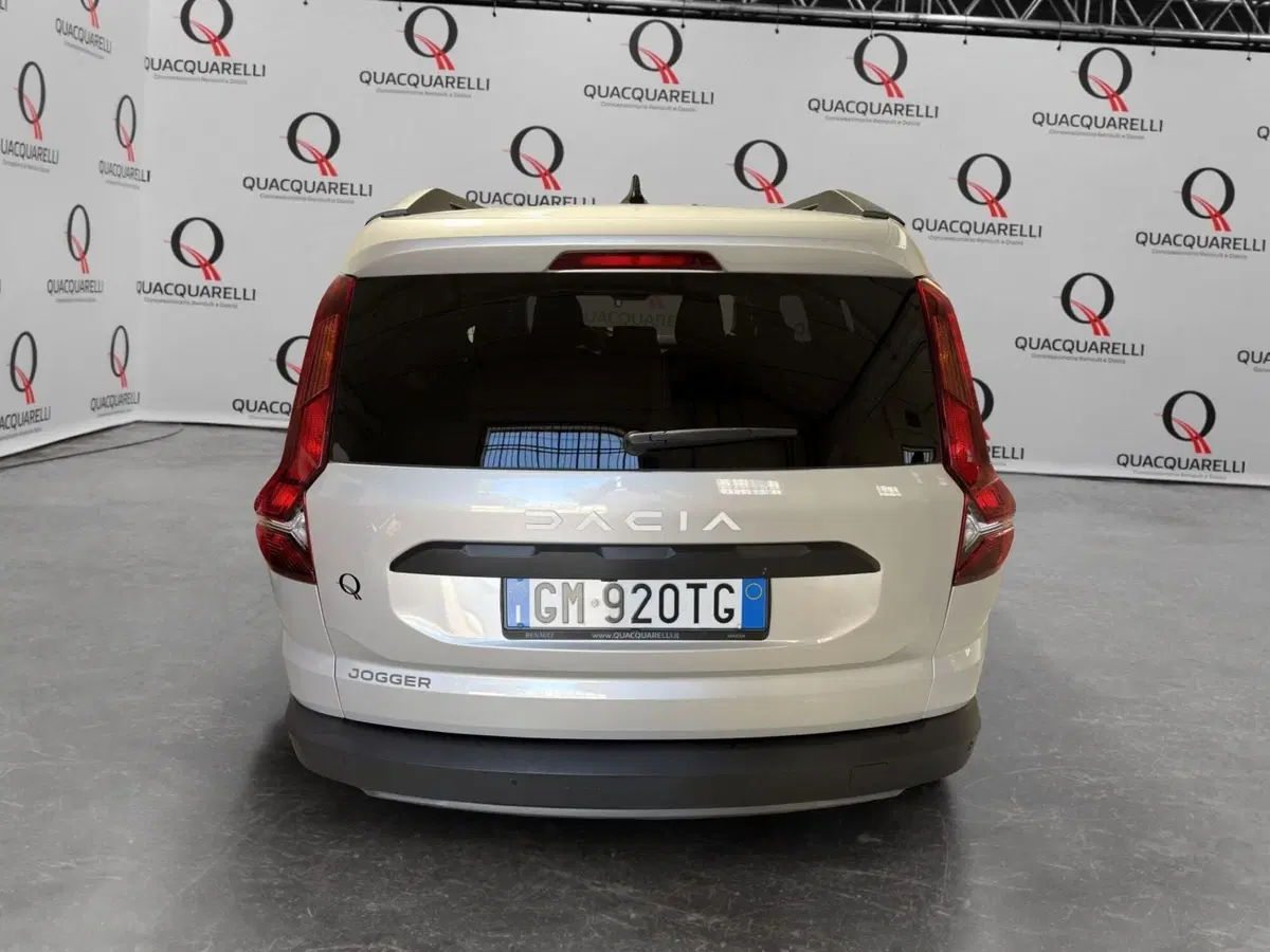 Dacia Jogger usata a Milano (5)