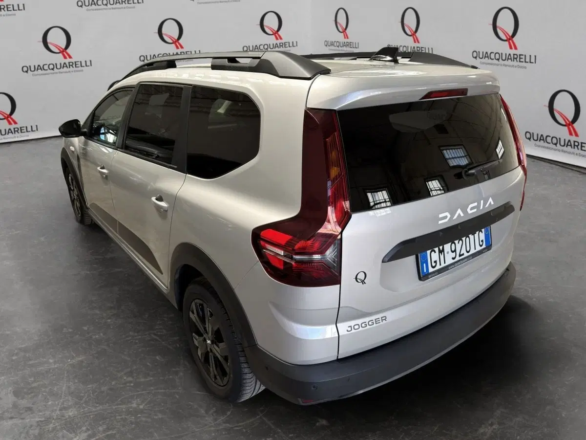 Dacia Jogger usata a Milano (6)