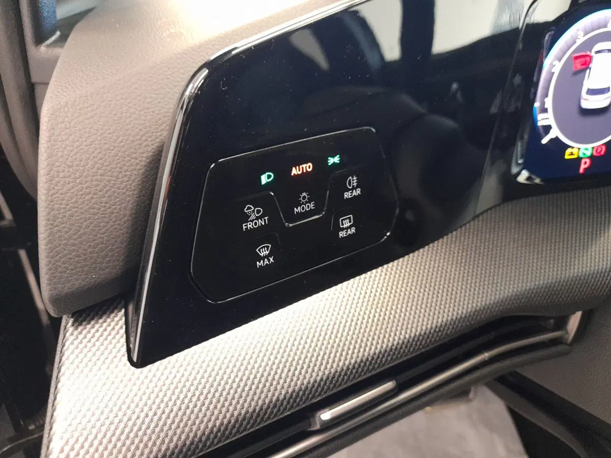Volkswagen Golf nuova a Bologna (10)