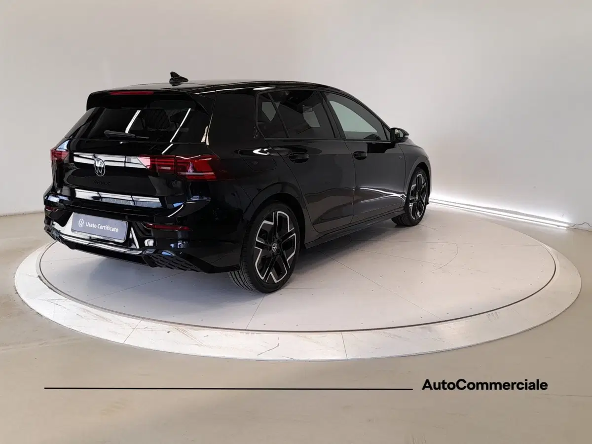 Volkswagen Golf nuova a Bologna (6)