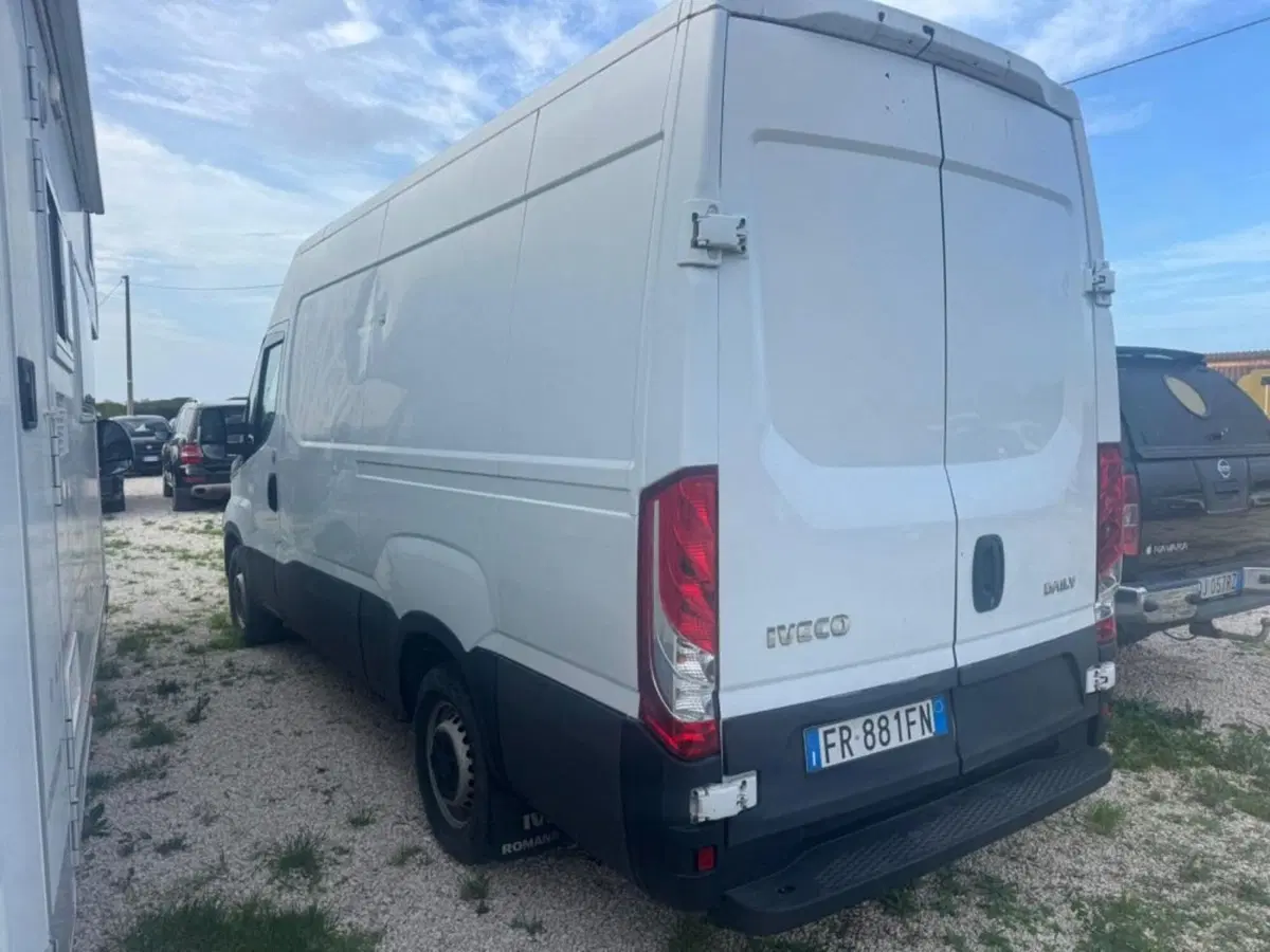 Iveco Daily Furgone usata a Salerno (3)