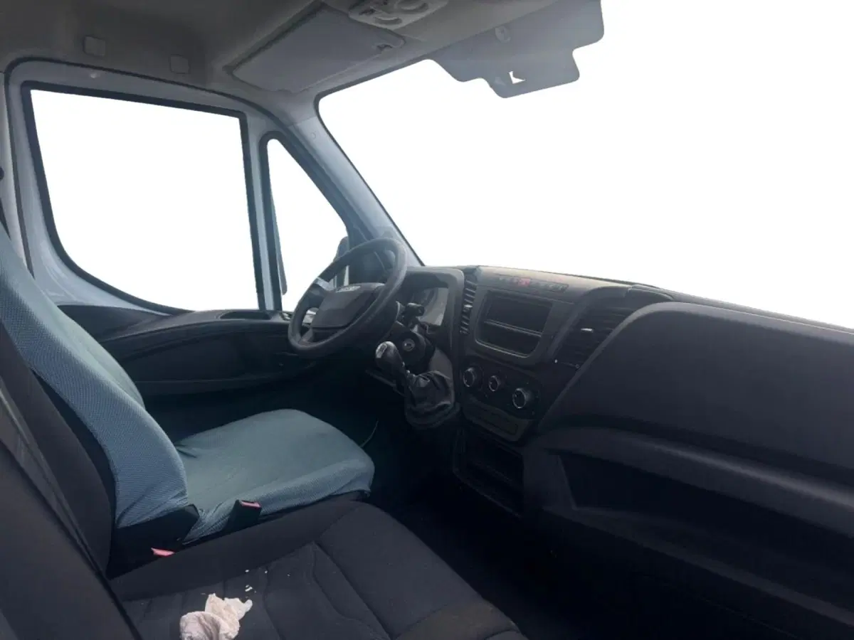 Iveco Daily Furgone usata a Salerno (6)
