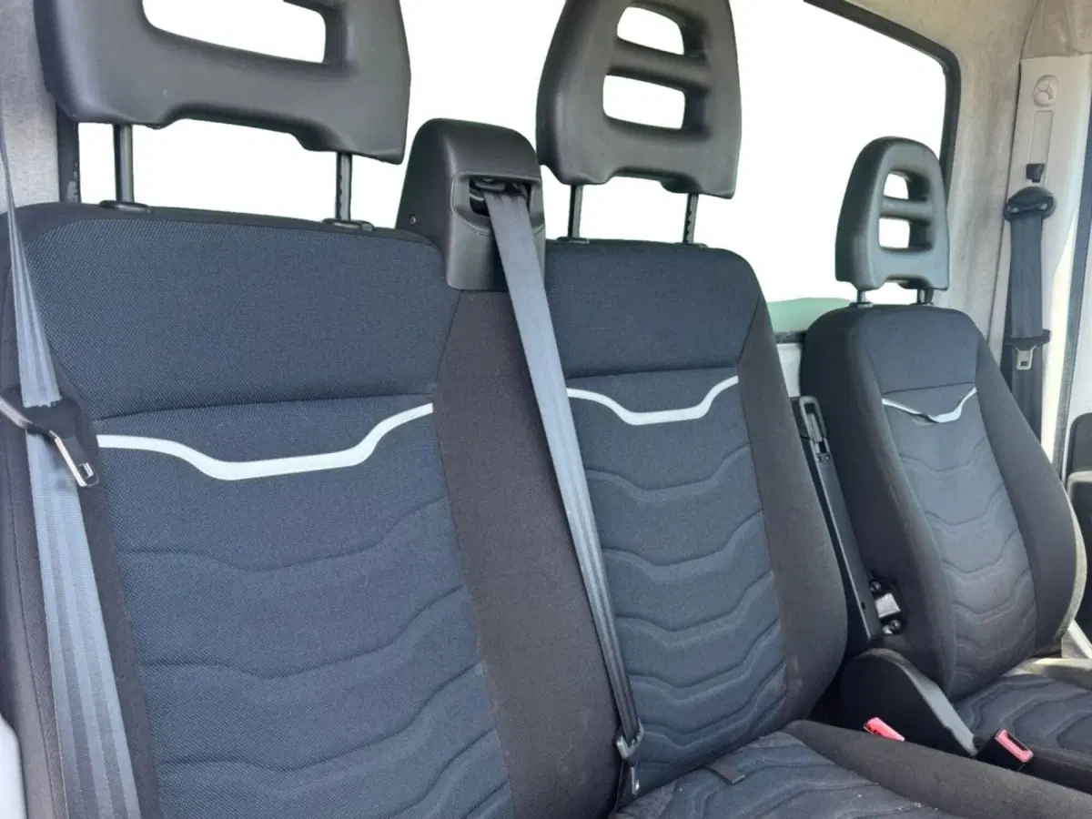 Iveco Daily Furgone usata a Salerno (7)